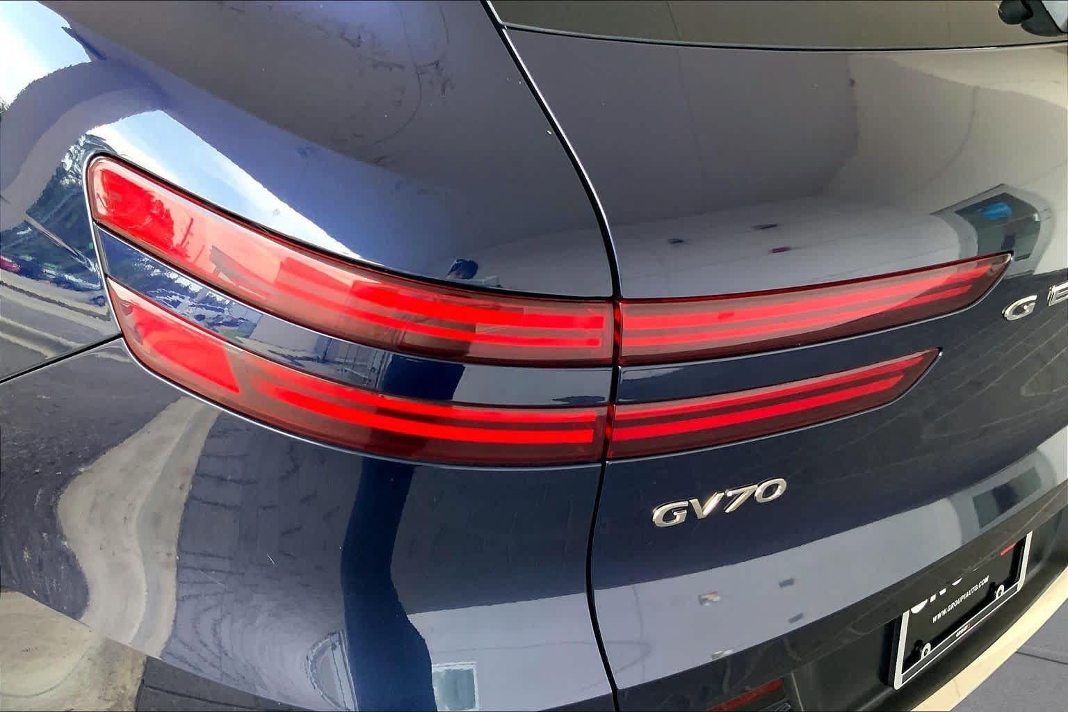 Used 2025 Genesis GV70 2.5T AWD/4WD image 29