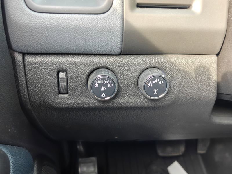 Used 2019 Chevrolet Colorado Z71 image 31