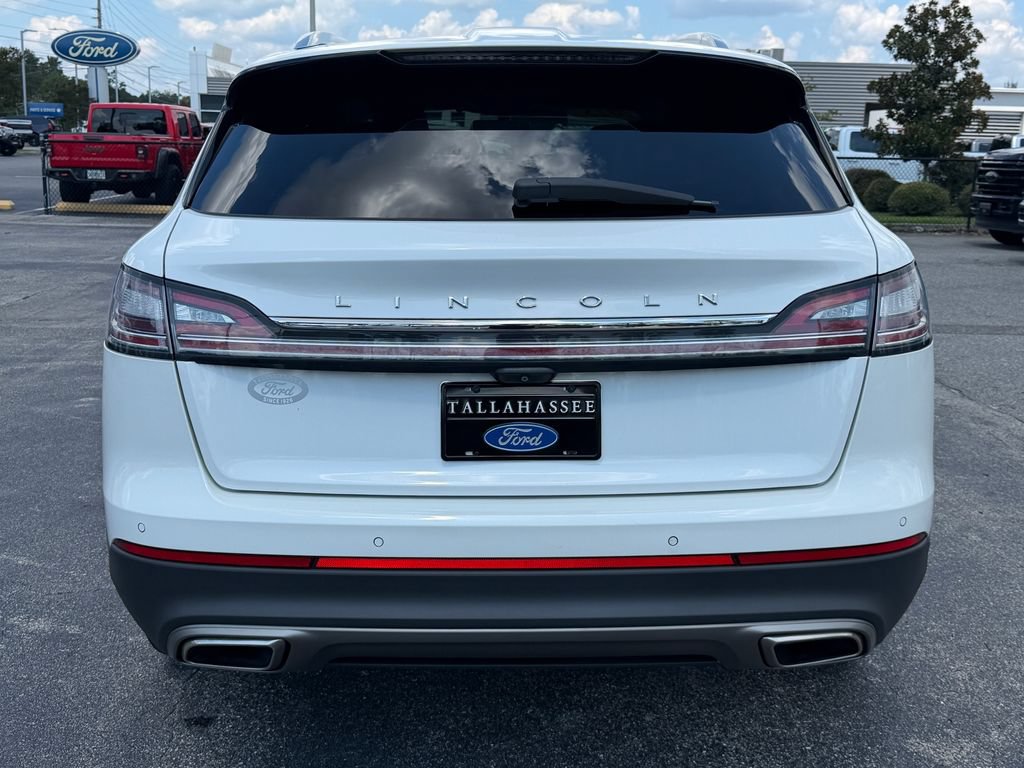 Used 2023 Lincoln Nautilus FWD w/ Premium Package image 3