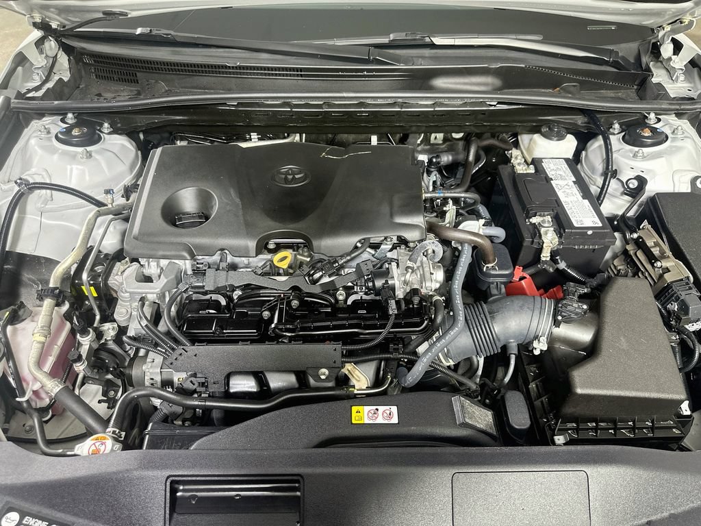 Used 2024 Toyota Camry XSE FWD image 8