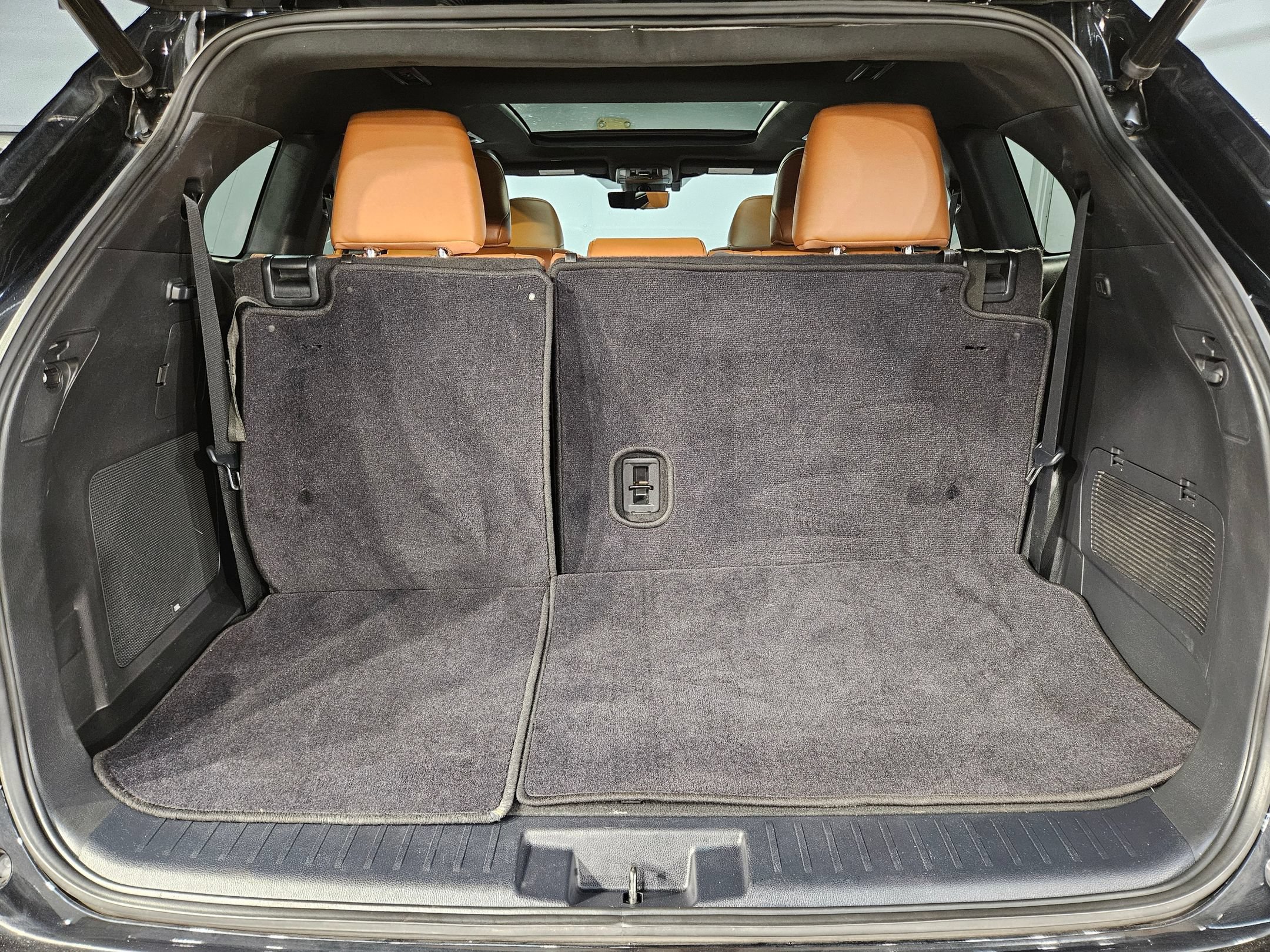 Used 2023 Toyota Highlander Platinum FWD image 18