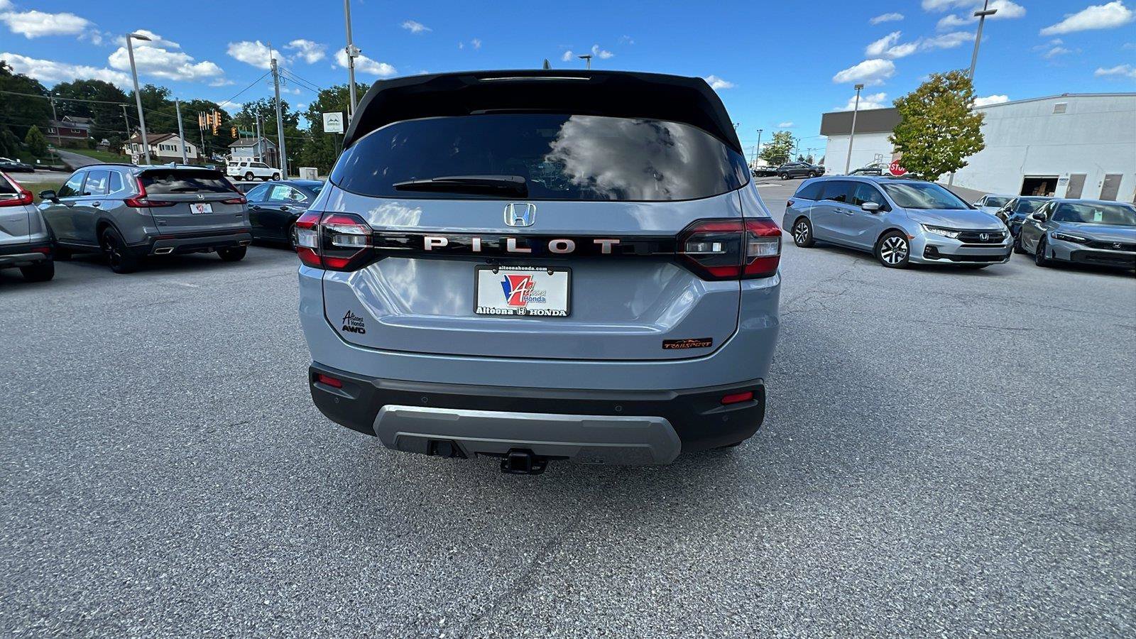 New 2026 Honda Pilot TrailSport image 5