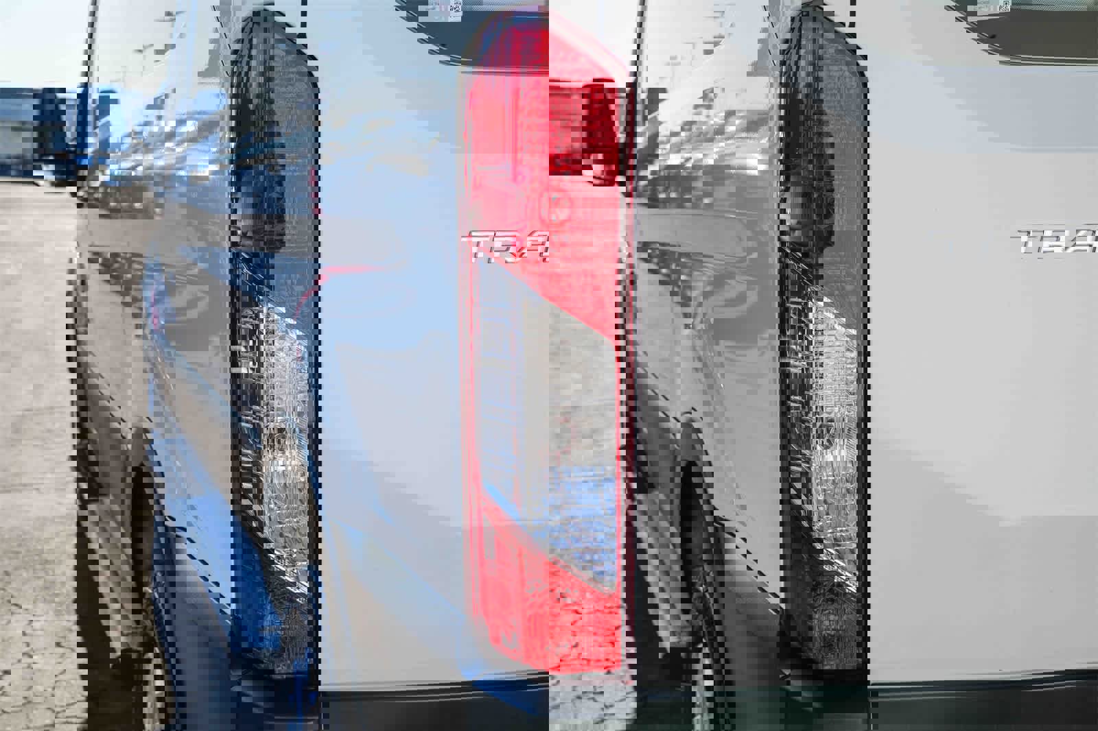 Used 2024 Ford Transit 250 Low Roof w/ Exterior Upgrade Package image 7