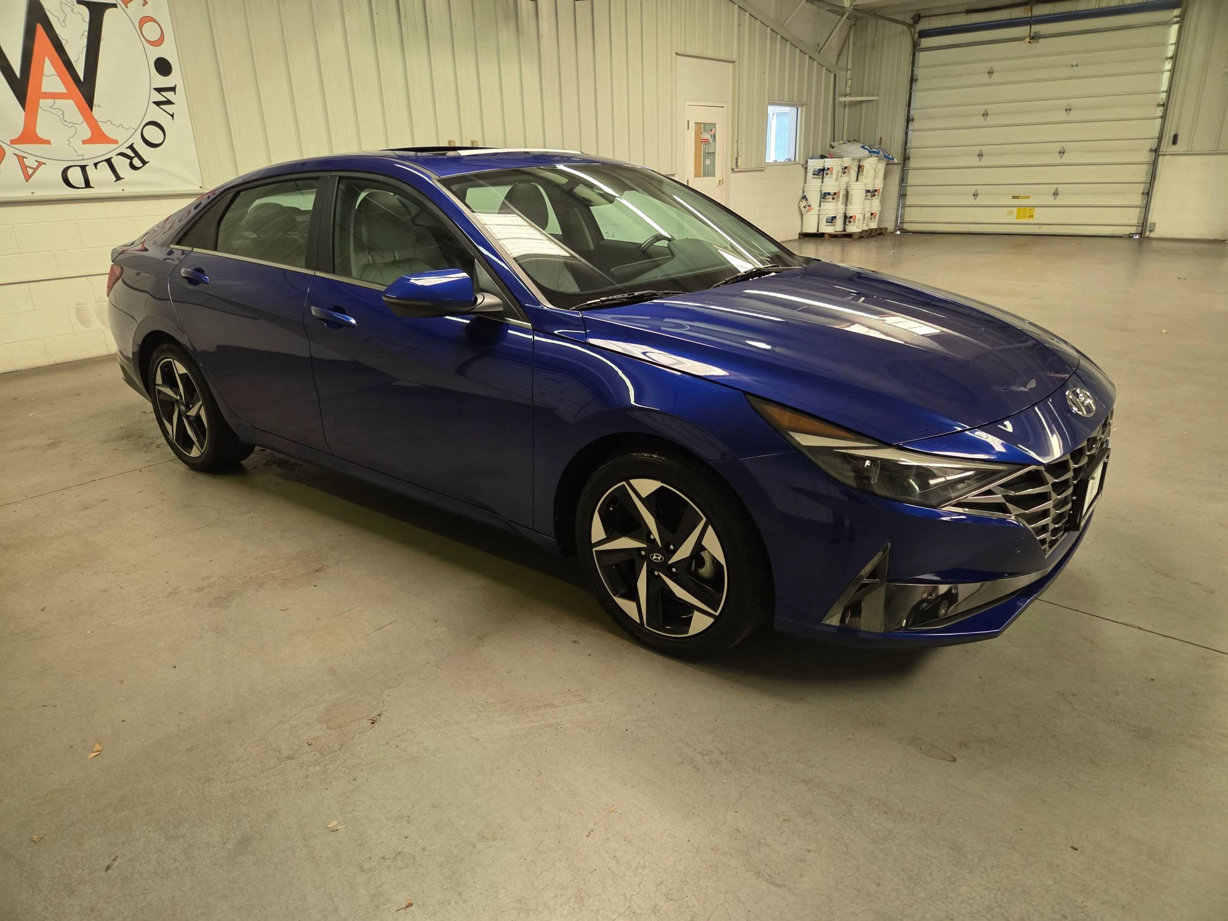 Used 2023 Hyundai Elantra Limited FWD image 10