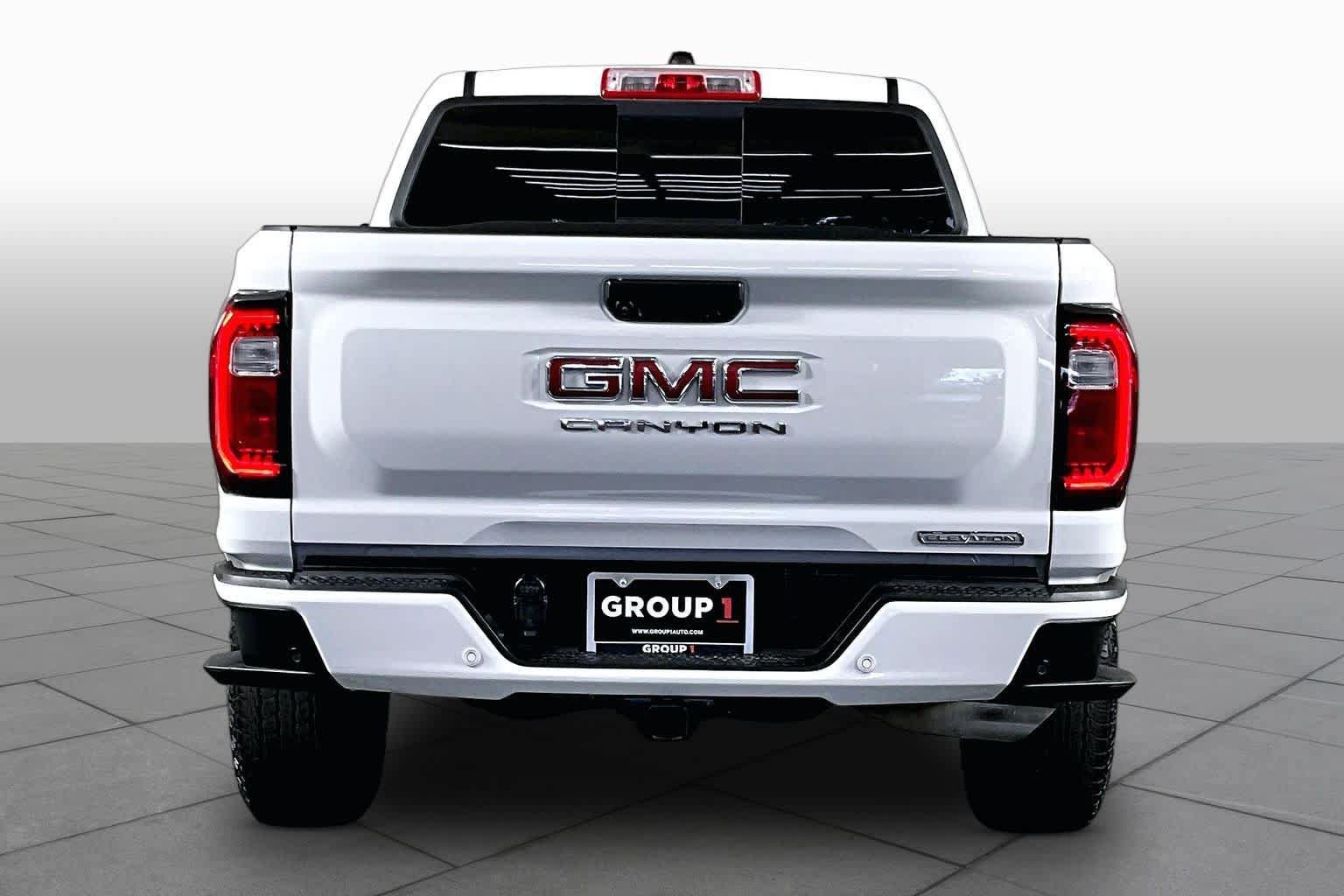 Used 2024 GMC Canyon Elevation w/ Elevation Premium Package RWD image 5