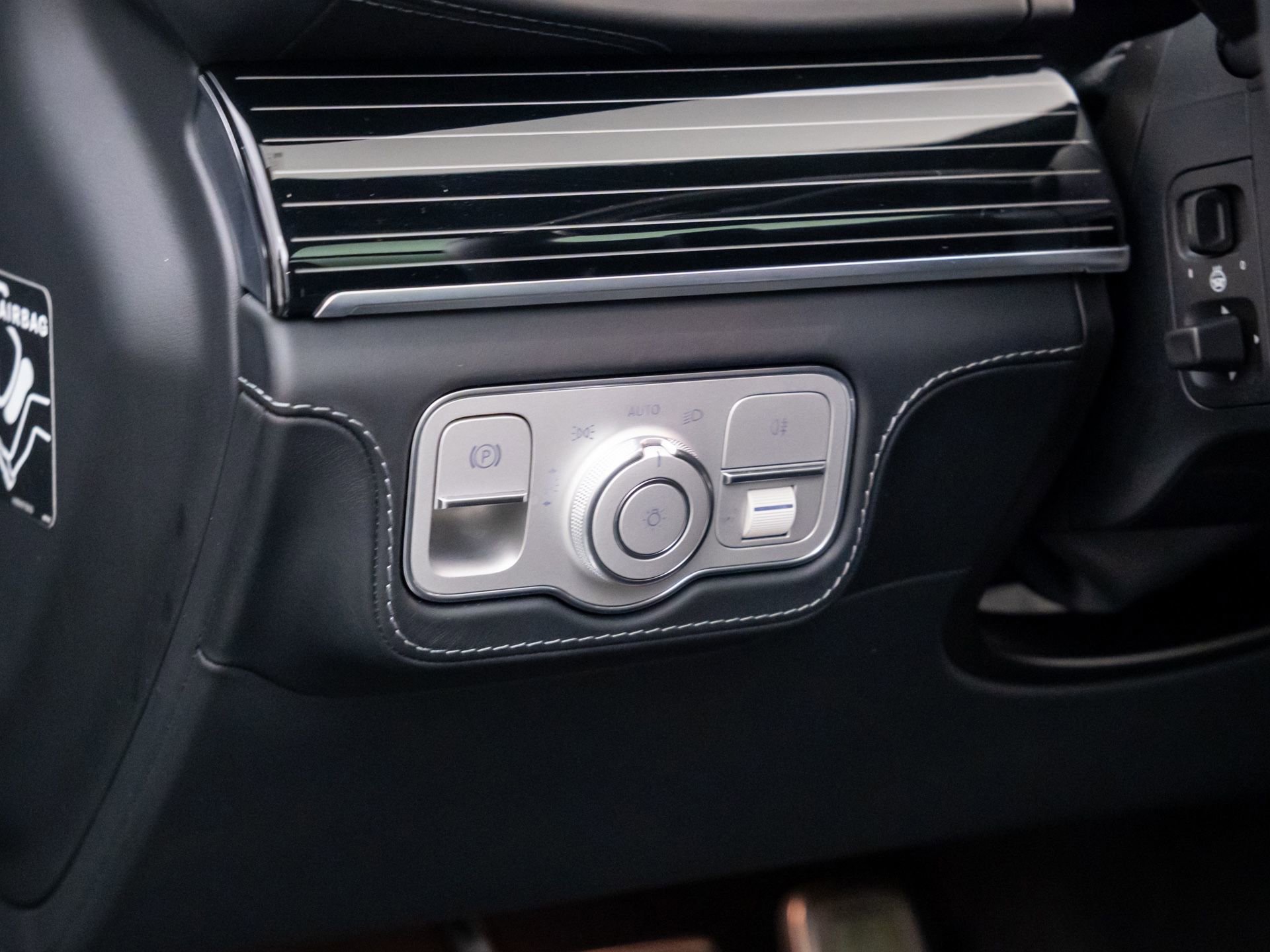 Certified 2021 Mercedes-Benz Maybach GLS 600 4MATIC image 22