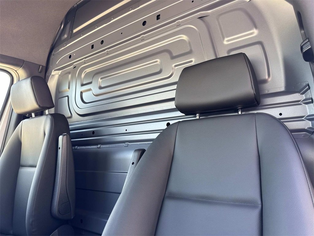 New 2025 Mercedes-Benz Sprinter 2500 image 38