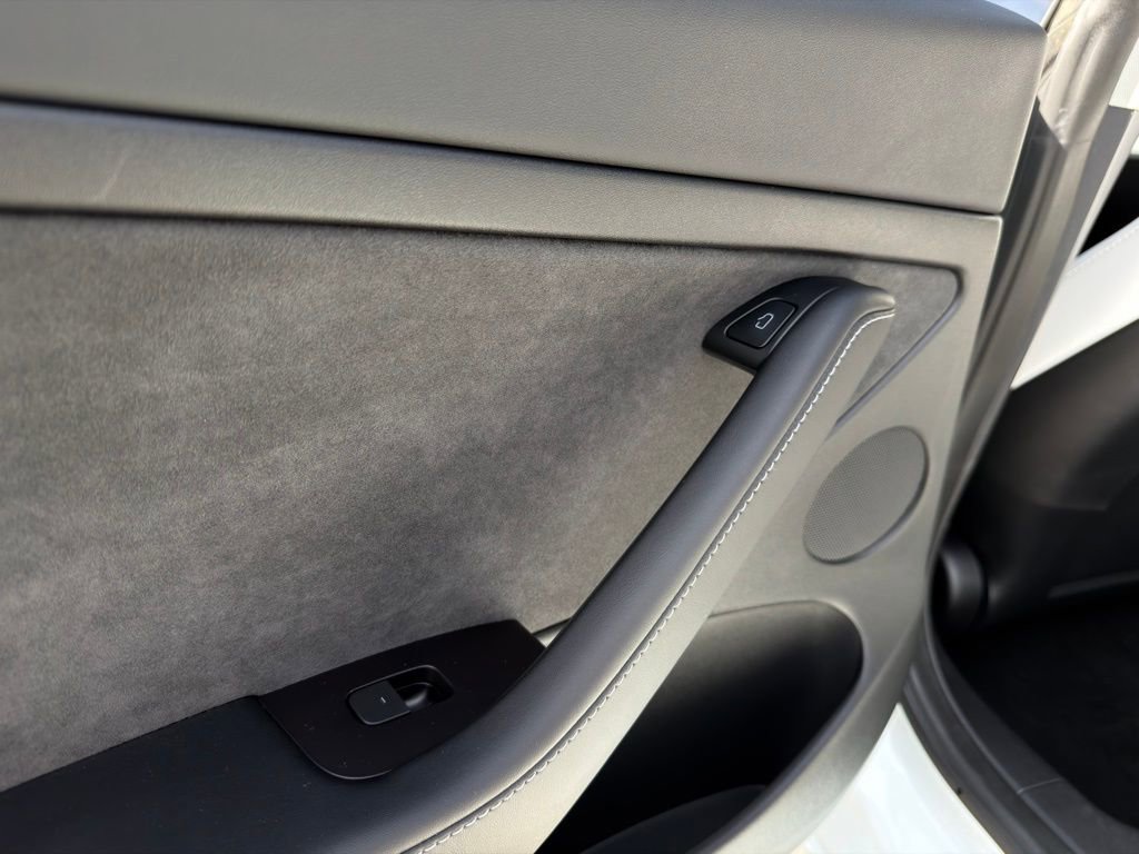 Used 2022 Tesla Model 3 Performance image 39