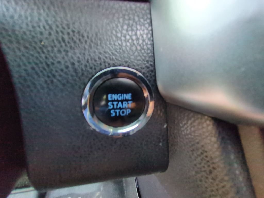 Used 2018 Toyota Highlander Limited image 23