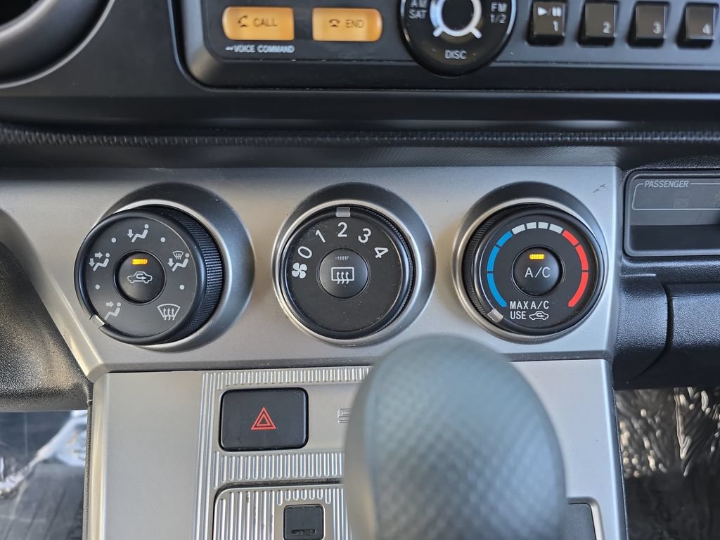 Used 2012 Scion xB FWD image 23