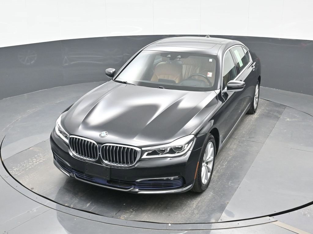 Used 2017 BMW 750i xDrive image 15
