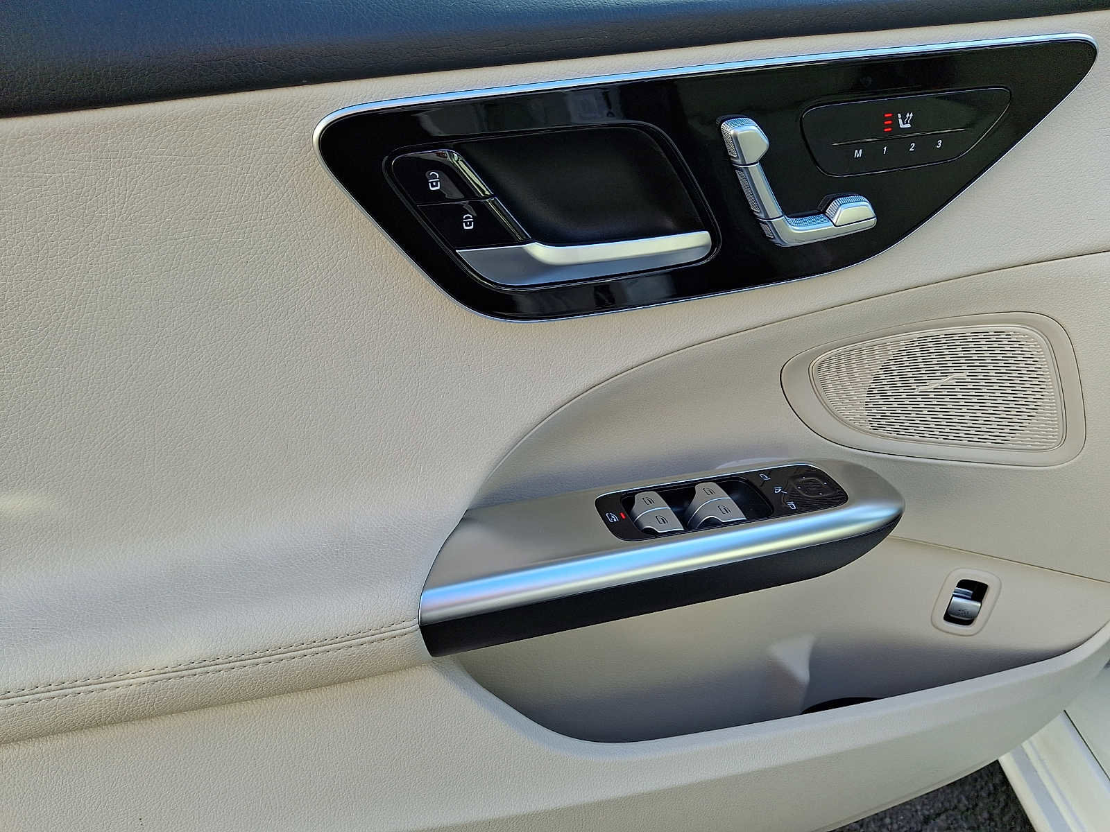 Certified 2024 Mercedes-Benz C 300 4MATIC Sedan image 8