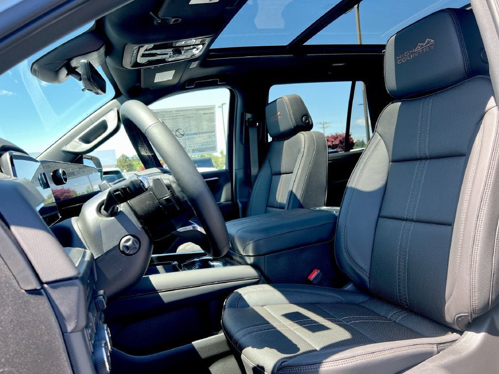 New 2026 Chevrolet Tahoe High Country AWD/4WD image 17