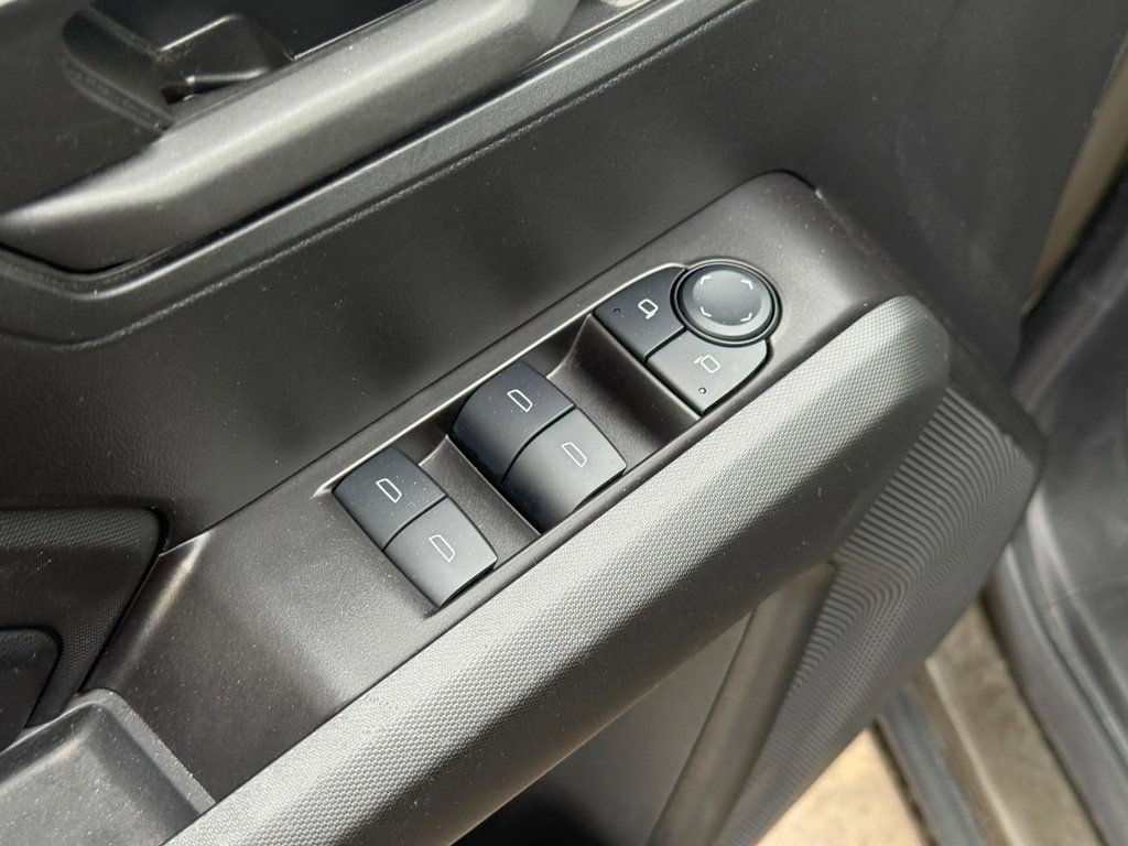 Used 2024 Chevrolet Colorado W/T image 17