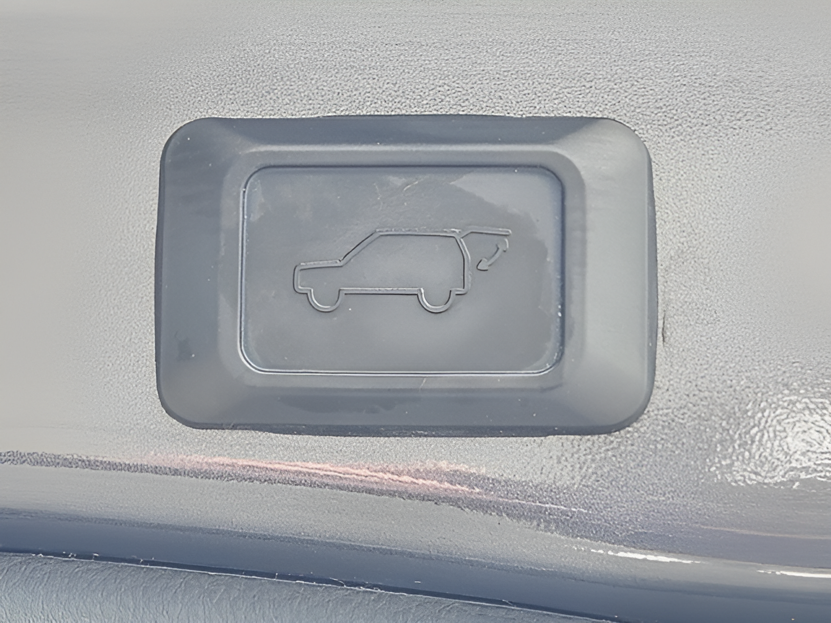 Used 2022 Toyota RAV4 XLE Premium FWD image 28