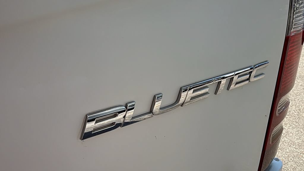 Used 2015 Mercedes-Benz Sprinter 2500 image 18