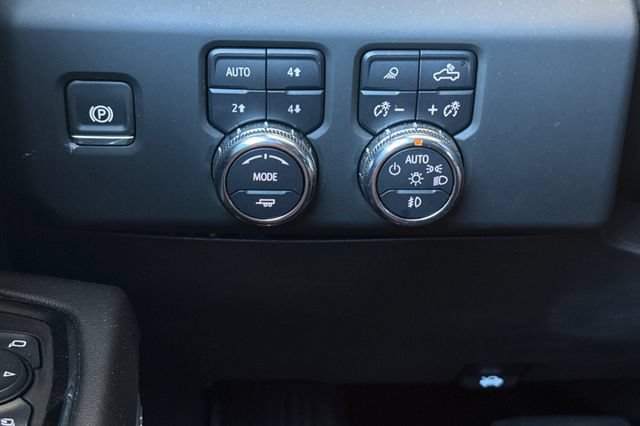Used 2025 GMC Sierra 2500 AT4 w/ AT4 Premium Plus Package AWD/4WD image 40