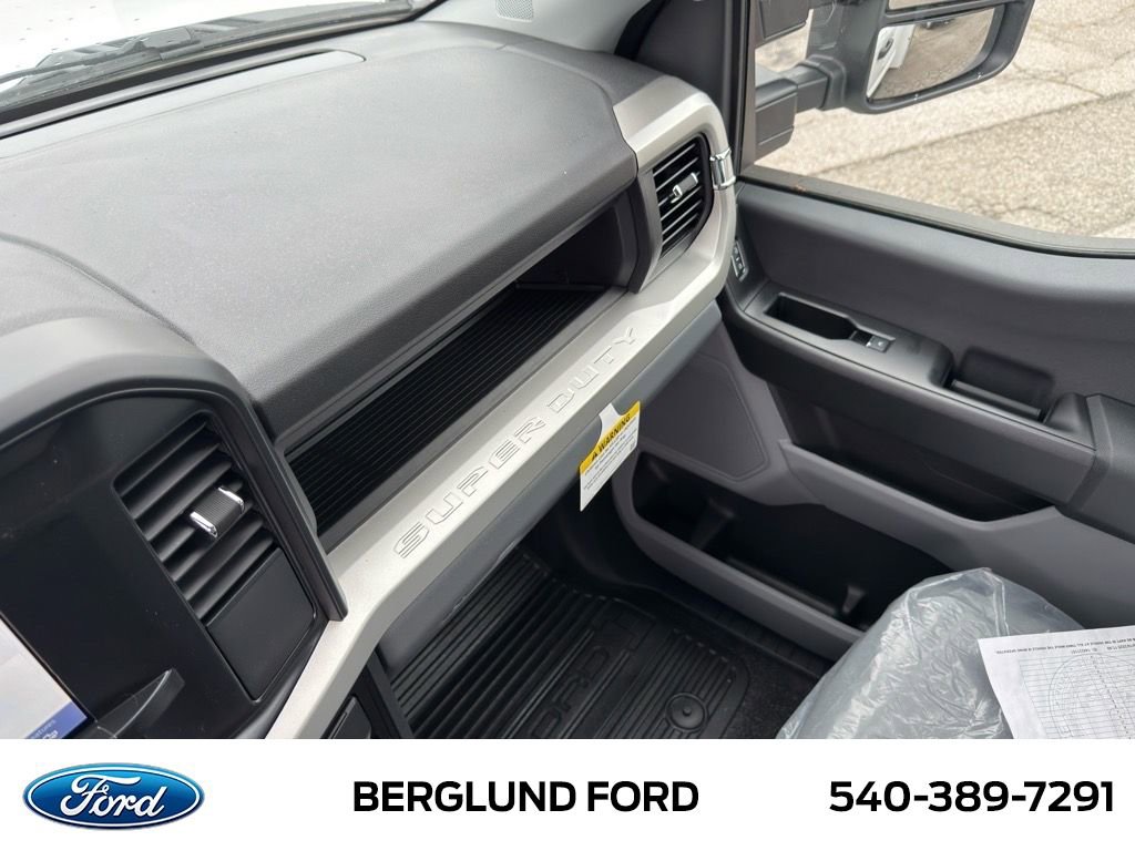 New 2025 Ford F350 XL w/ XL Chrome Package image 22