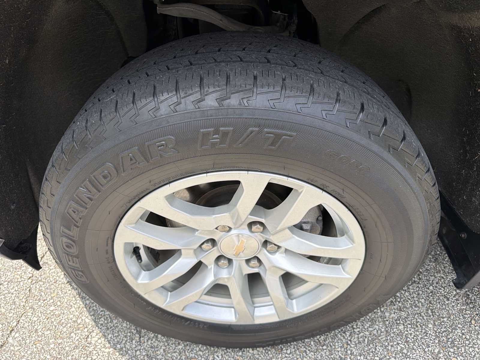 Certified 2021 Chevrolet Silverado 1500 LT AWD/4WD image 40