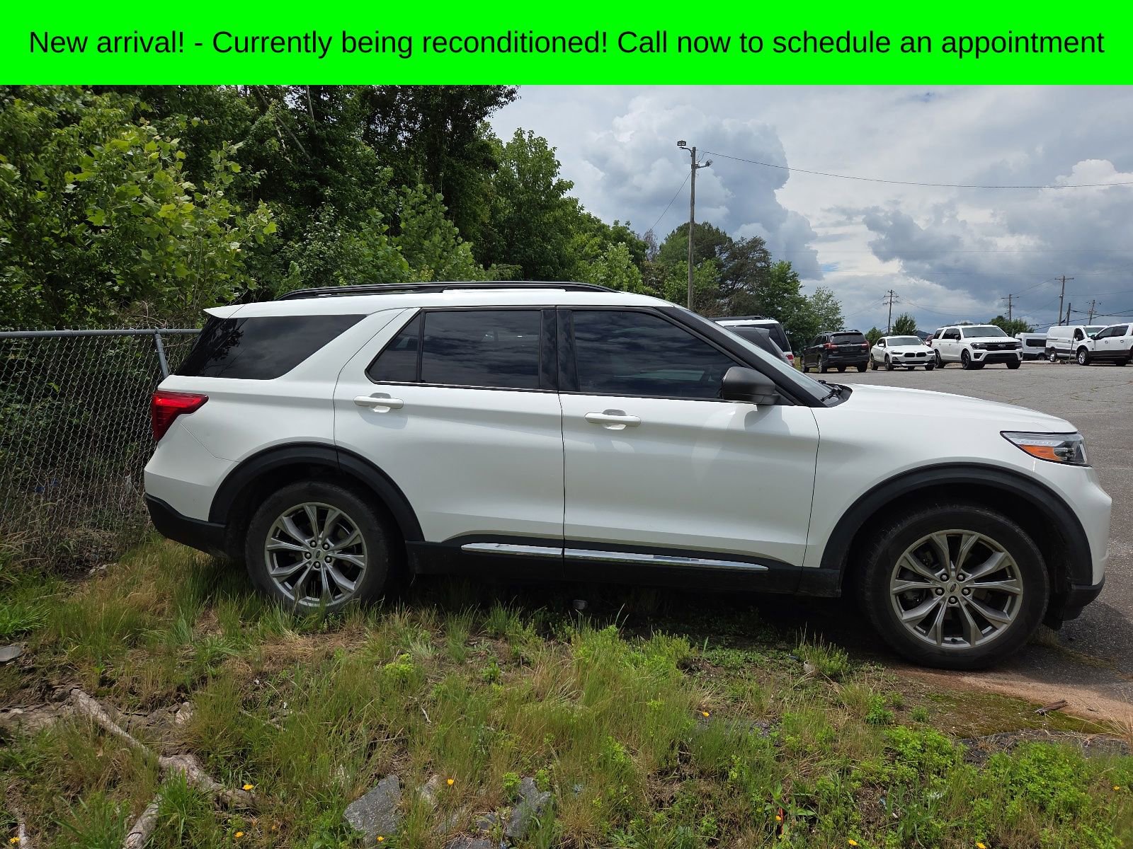 Used 2020 Ford Explorer XLT w/ Equipment Group 202A AWD/4WD image 13