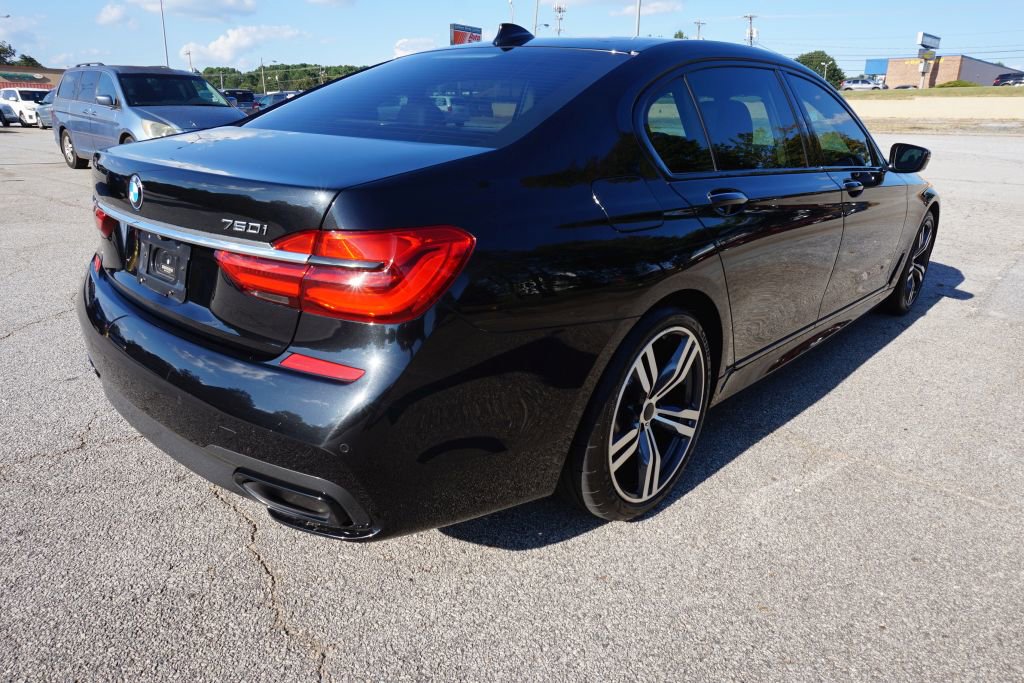 Used 2017 BMW 750i RWD image 6