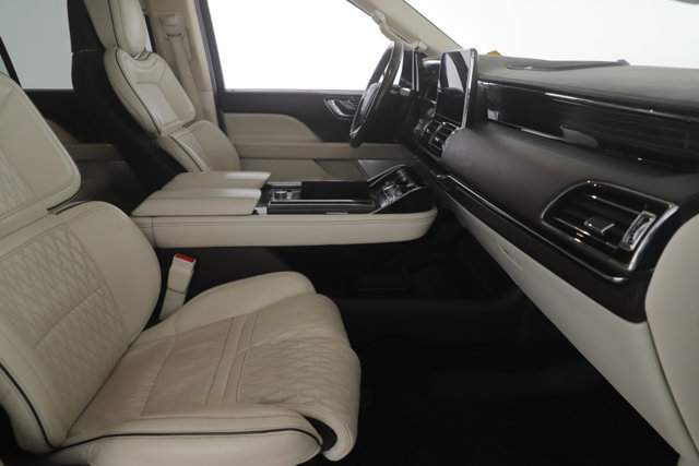 Used 2021 Lincoln Navigator Black Label w/ Special Edition Package AWD/4WD image 35