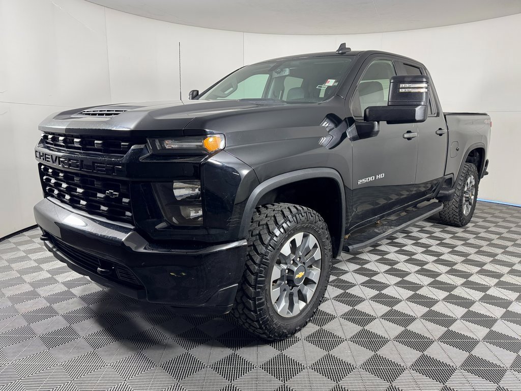 Used 2022 Chevrolet Silverado 2500 Custom w/ Custom Value Package image 3