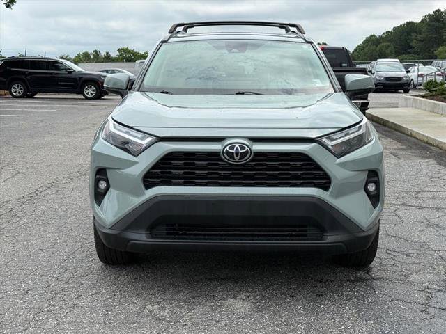 Used 2022 Toyota RAV4 XLE Premium AWD/4WD image 8