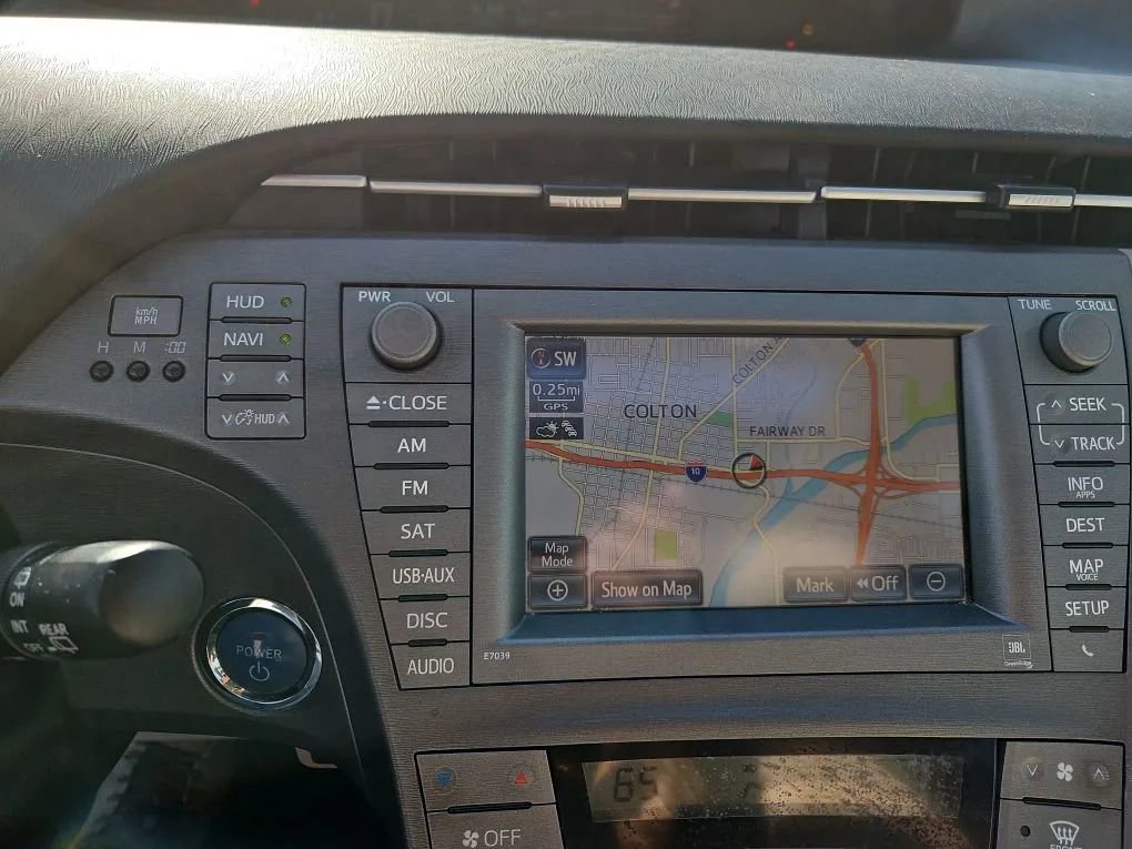 Used 2012 Toyota Prius Four w/ Deluxe Solar Roof Pkg image 39