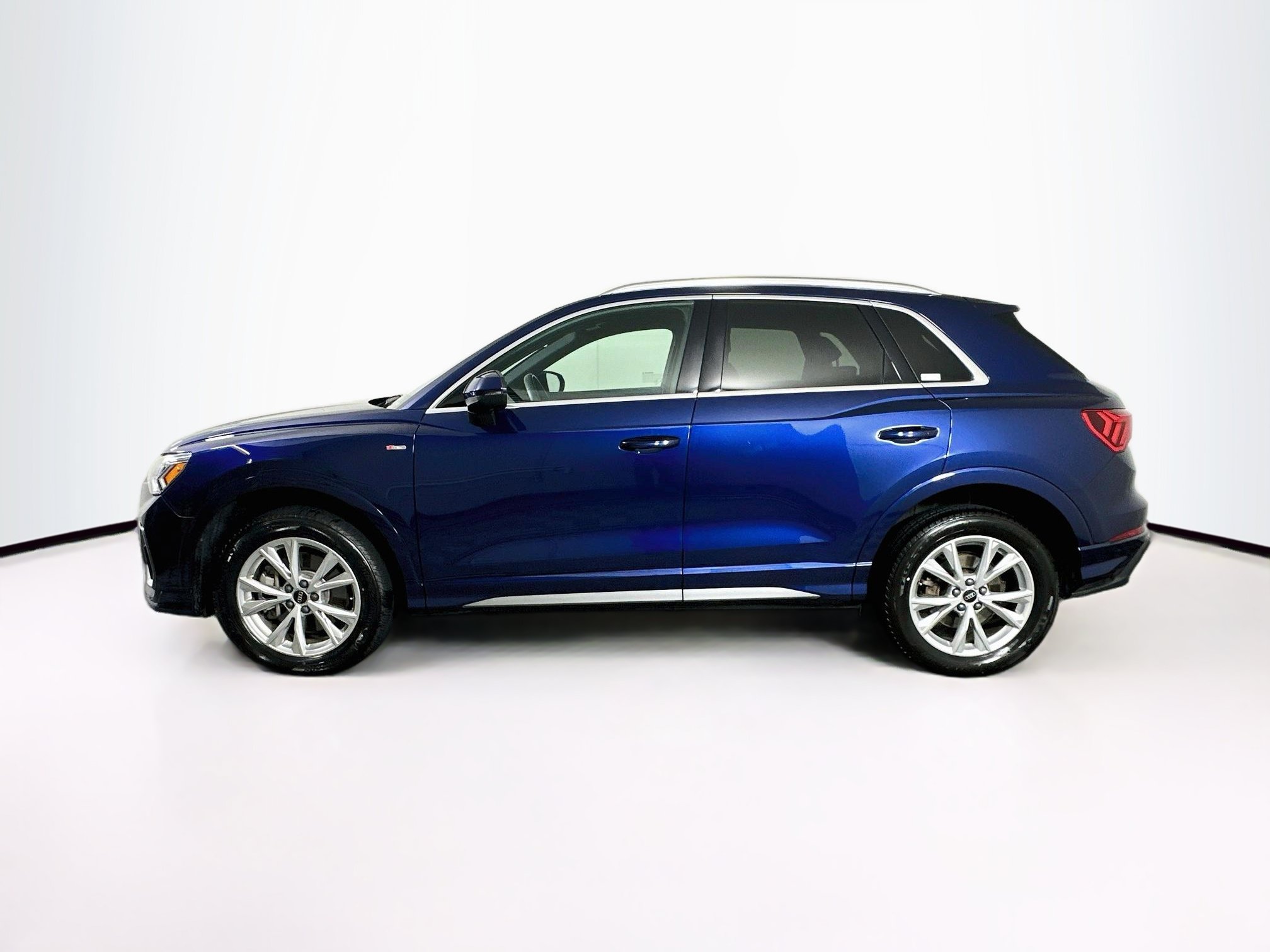 Used 2025 Audi Q3 2.0T Premium AWD/4WD image 4
