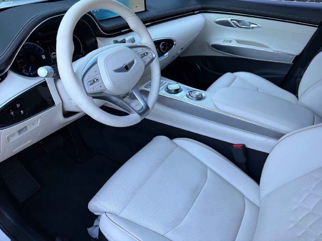 Used 2025 Genesis Electrified GV70 w/ Prestige Package AWD/4WD image 11