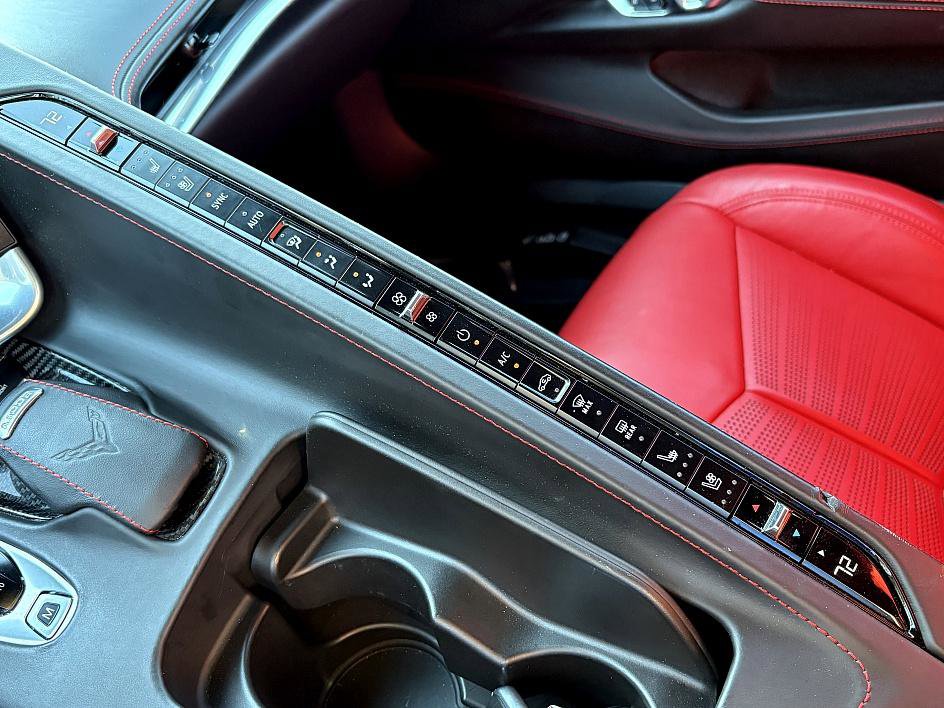 Used 2020 Chevrolet Corvette Stingray Premium Cpe w/ 3LT Preferred Equipment Group image 21