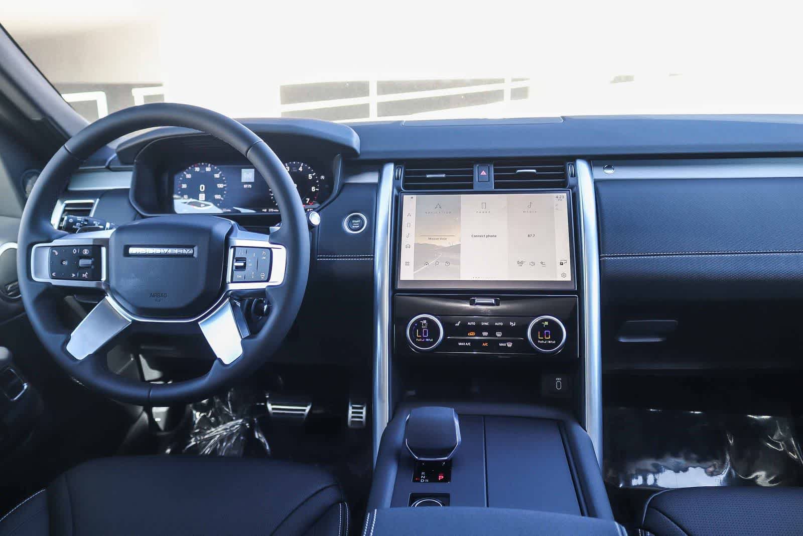 New 2026 Land Rover Discovery Dynamic SE AWD/4WD image 12