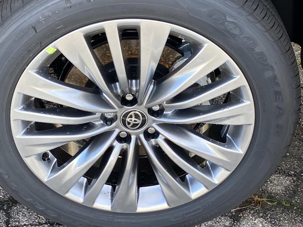 New 2026 Toyota Highlander Platinum AWD/4WD image 5
