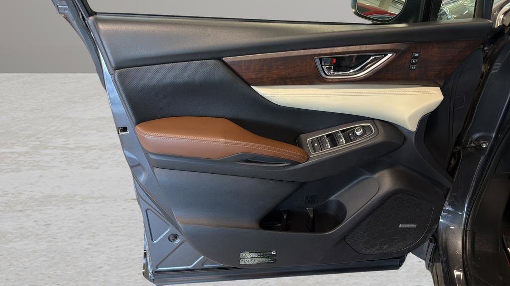 Used 2019 Subaru Ascent Touring w/ Popular Package #3 image 10