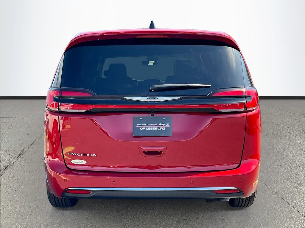 Used 2026 Chrysler Pacifica Select FWD image 6