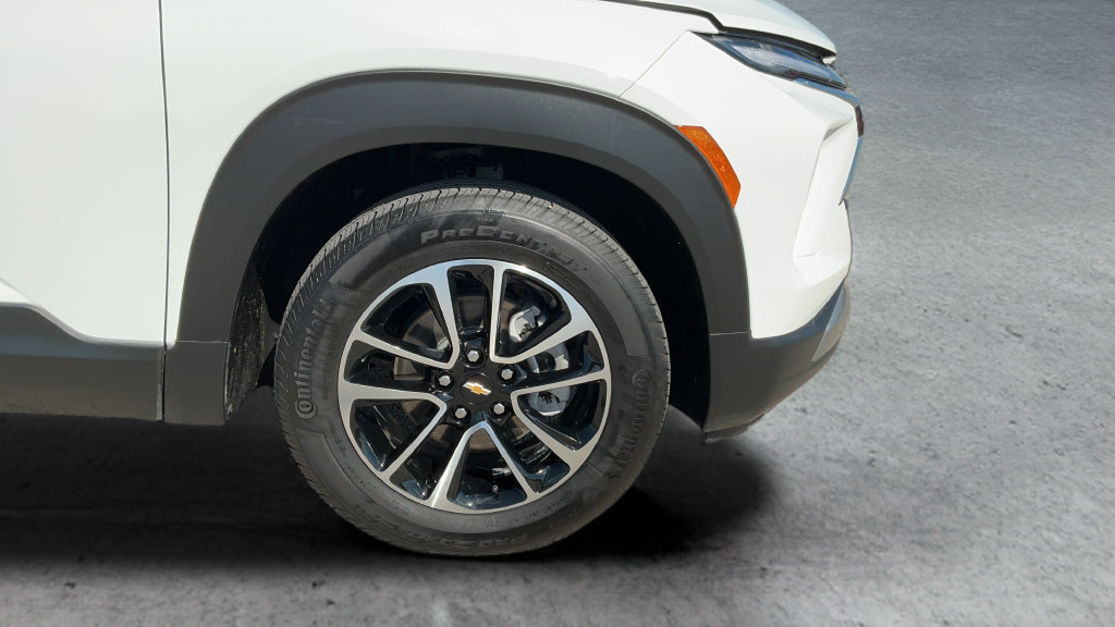 Used 2026 Chevrolet TrailBlazer LT w/ LT Cold Weather Package FWD image 25
