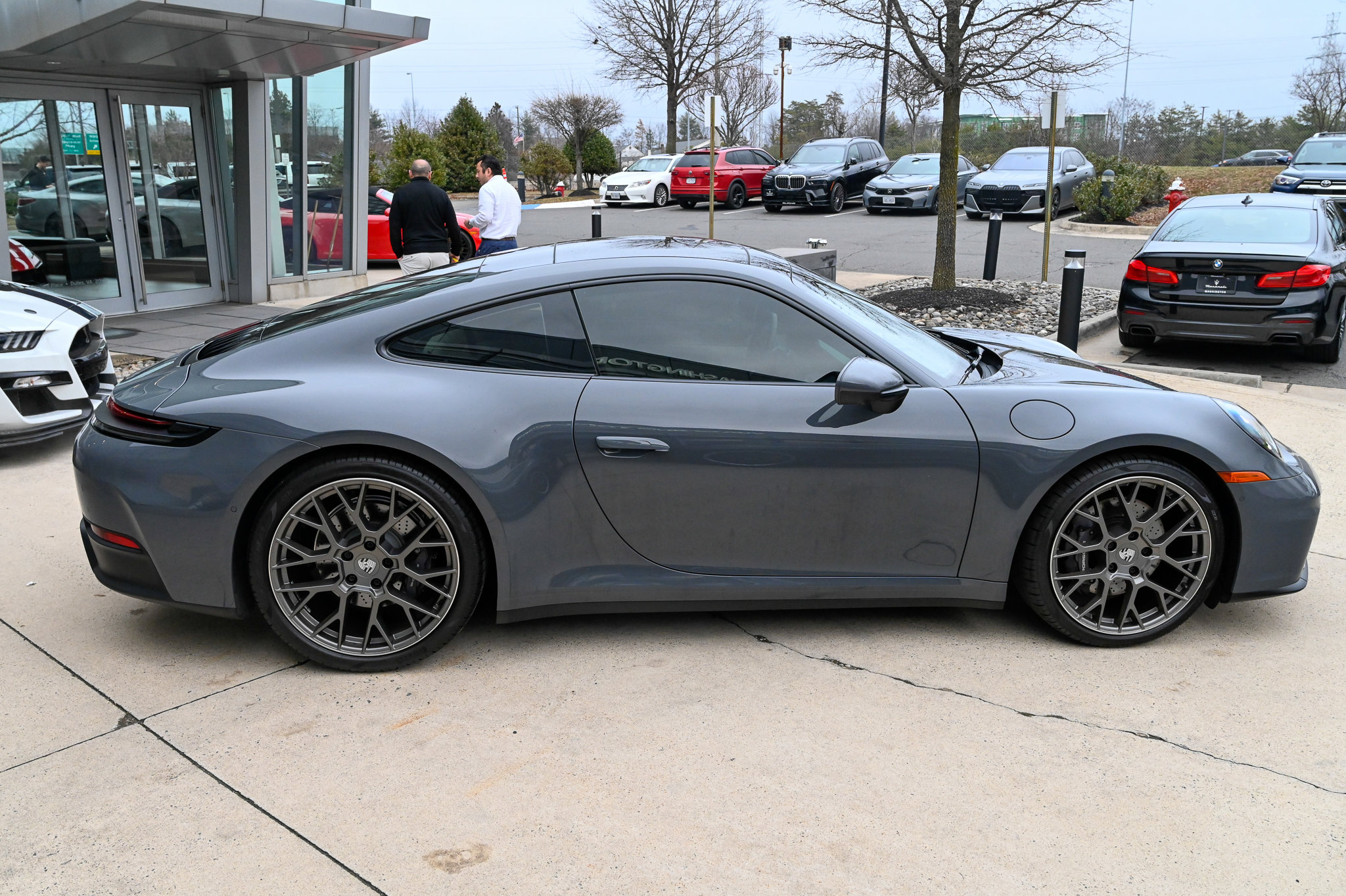 Used 2025 Porsche 911 Carrera image 4