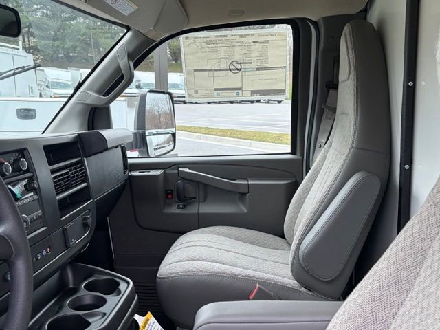 New 2026 Chevrolet Express 4500 Extended w/ Power Convenience Package RWD image 28