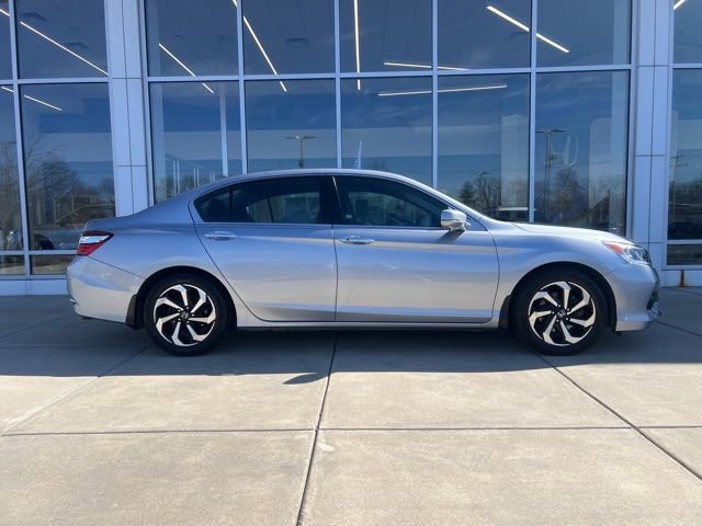 Certified 2017 Honda Accord EX image 2