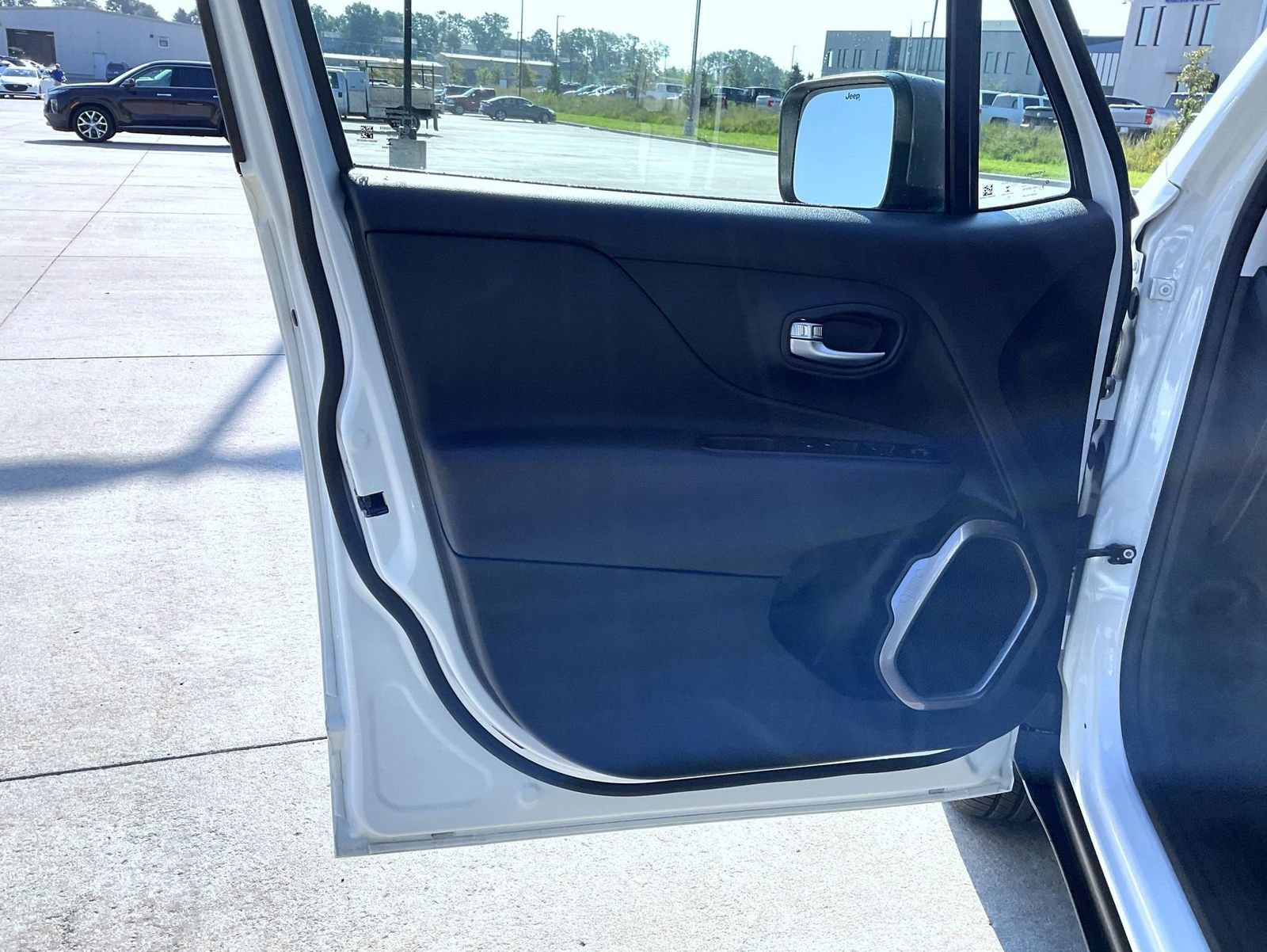 Used 2020 Jeep Renegade Limited AWD/4WD image 10