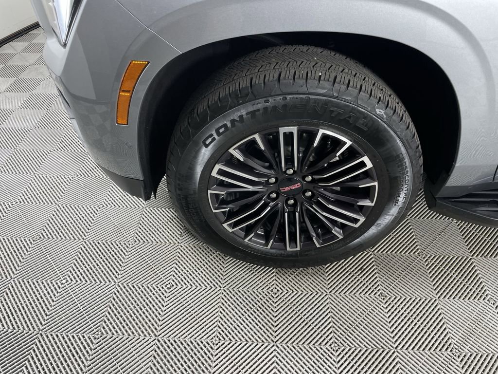 Used 2025 GMC Yukon XL Elevation image 32