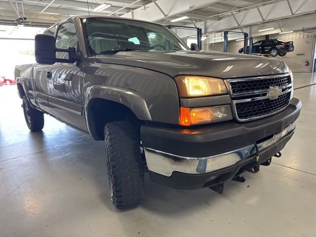 Used 2007 Chevrolet Silverado 2500 LT w/ Heavy-Duty Power Package AWD/4WD image 18