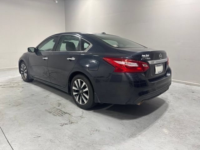 Used 2017 Nissan Altima 2.5 SV FWD image 8