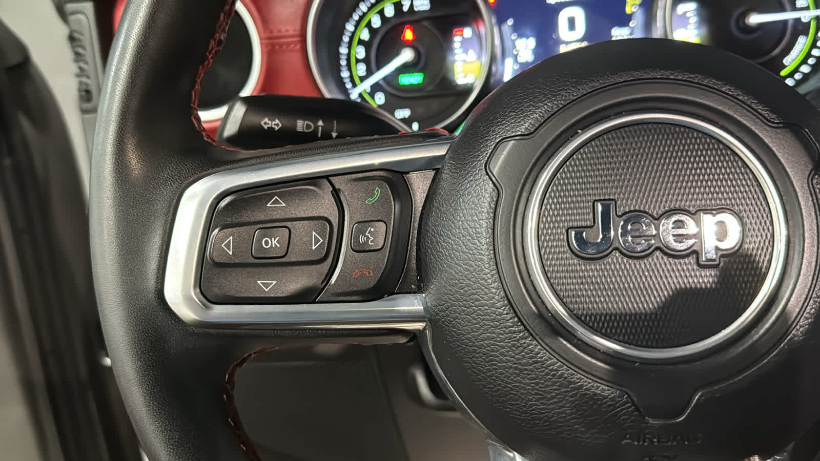 Used 2023 Jeep Wrangler Unlimited Rubicon 4xe AWD/4WD image 12