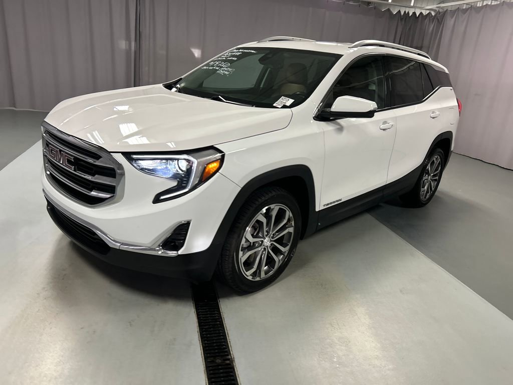 Used 2020 GMC Terrain SLT w/ Preferred Package FWD image 3
