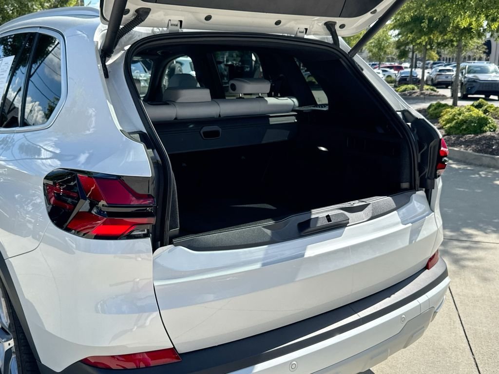 Used 2025 BMW X5 xDrive40i w/ Premium Package AWD/4WD image 34