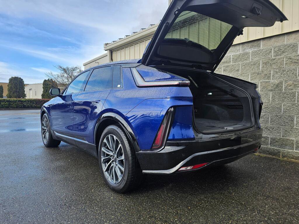 Certified 2025 Cadillac Lyriq Sport image 7