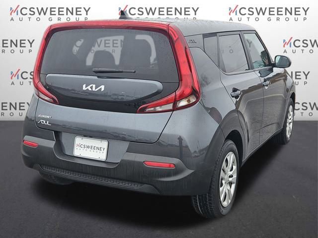 Used 2022 Kia Soul LX image 5