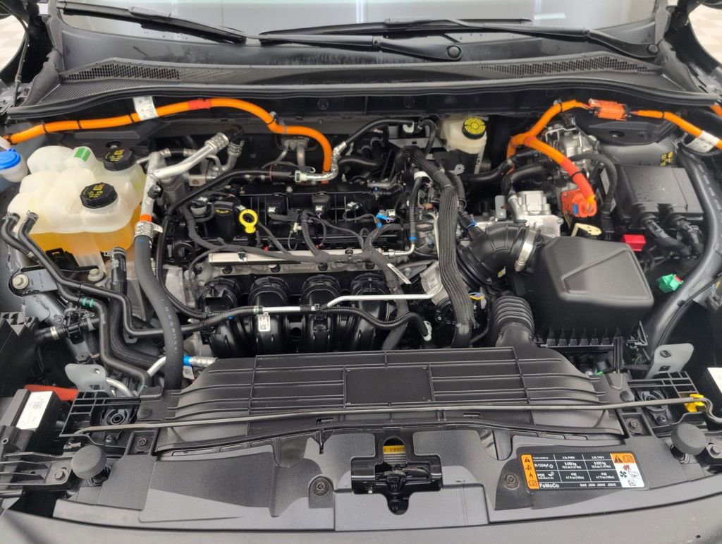 Used 2025 Ford Escape Base image 46